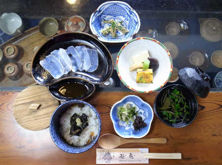 うずめ飯定食 （遊亀）