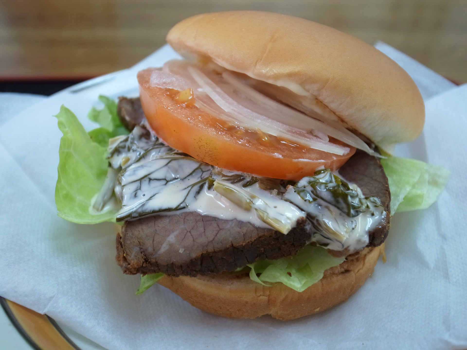 わさびタルタルと島根和牛ローストビーフのハンバーガー （鴎外村ふる里）