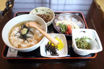うずめ飯定食 (ふる里食堂)